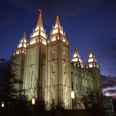 Lds,Temple,At,Salt,Lake,City,,Utah,Illuminated,At,Dusk